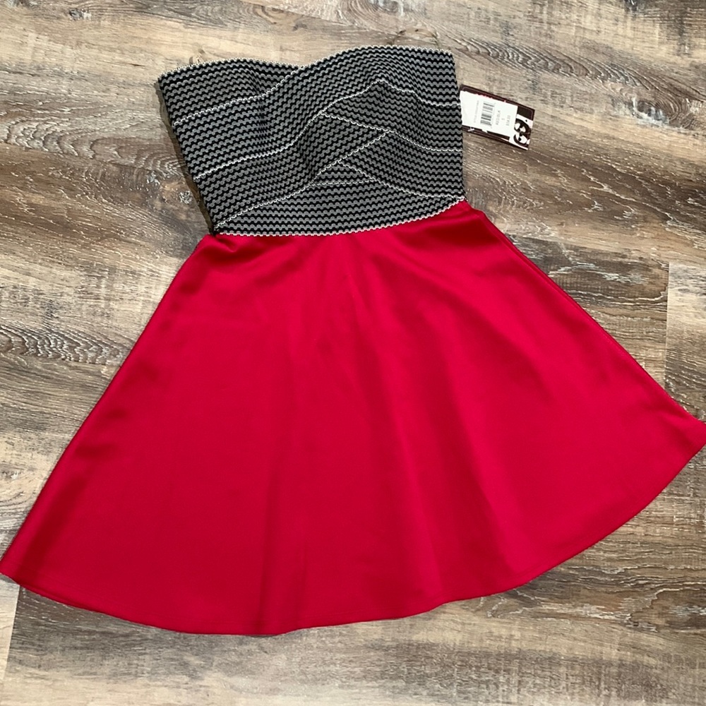 Unique “TrixxiGirl” STRAPLESS party/dance MINI DRESS